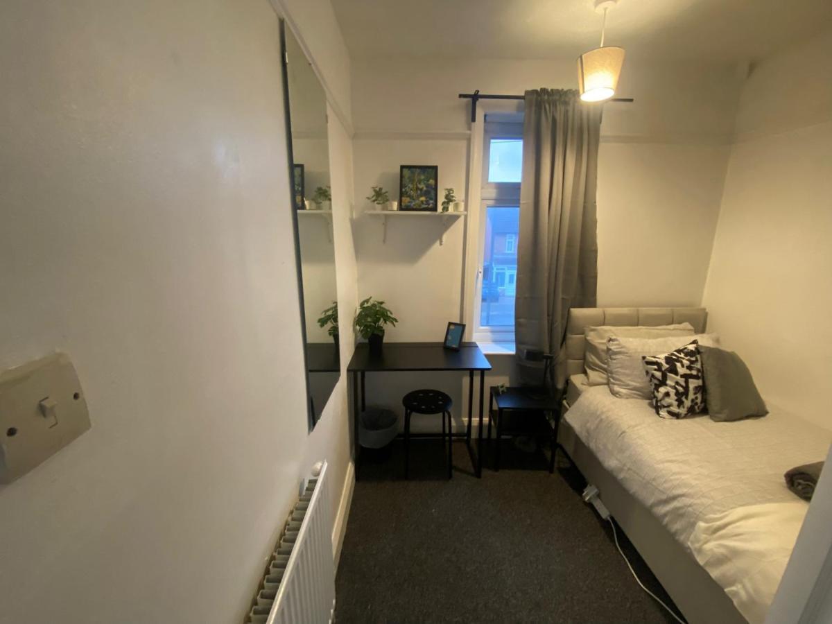 Room 2 Peaceful Stay Near Derby City Centre Exterior foto