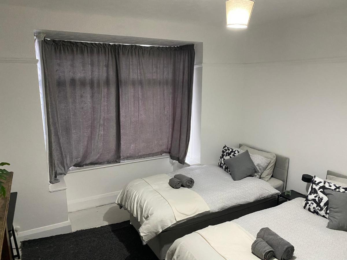 Room 2 Peaceful Stay Near Derby City Centre Exterior foto